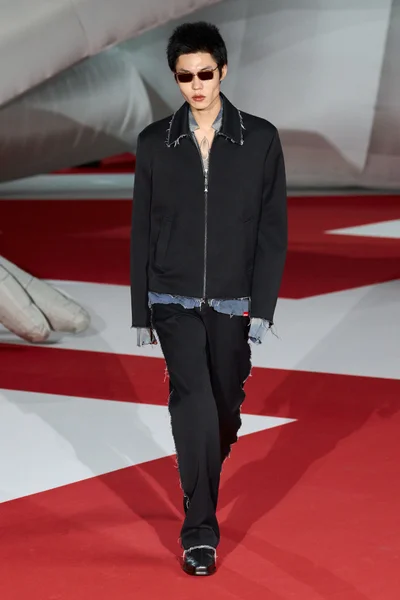 Look 38